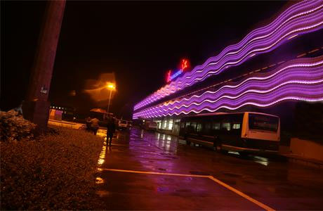 湛江机场进出港外墙灯光亮化