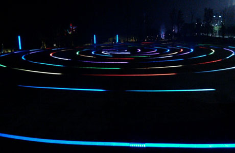 四川邛崃河边广场